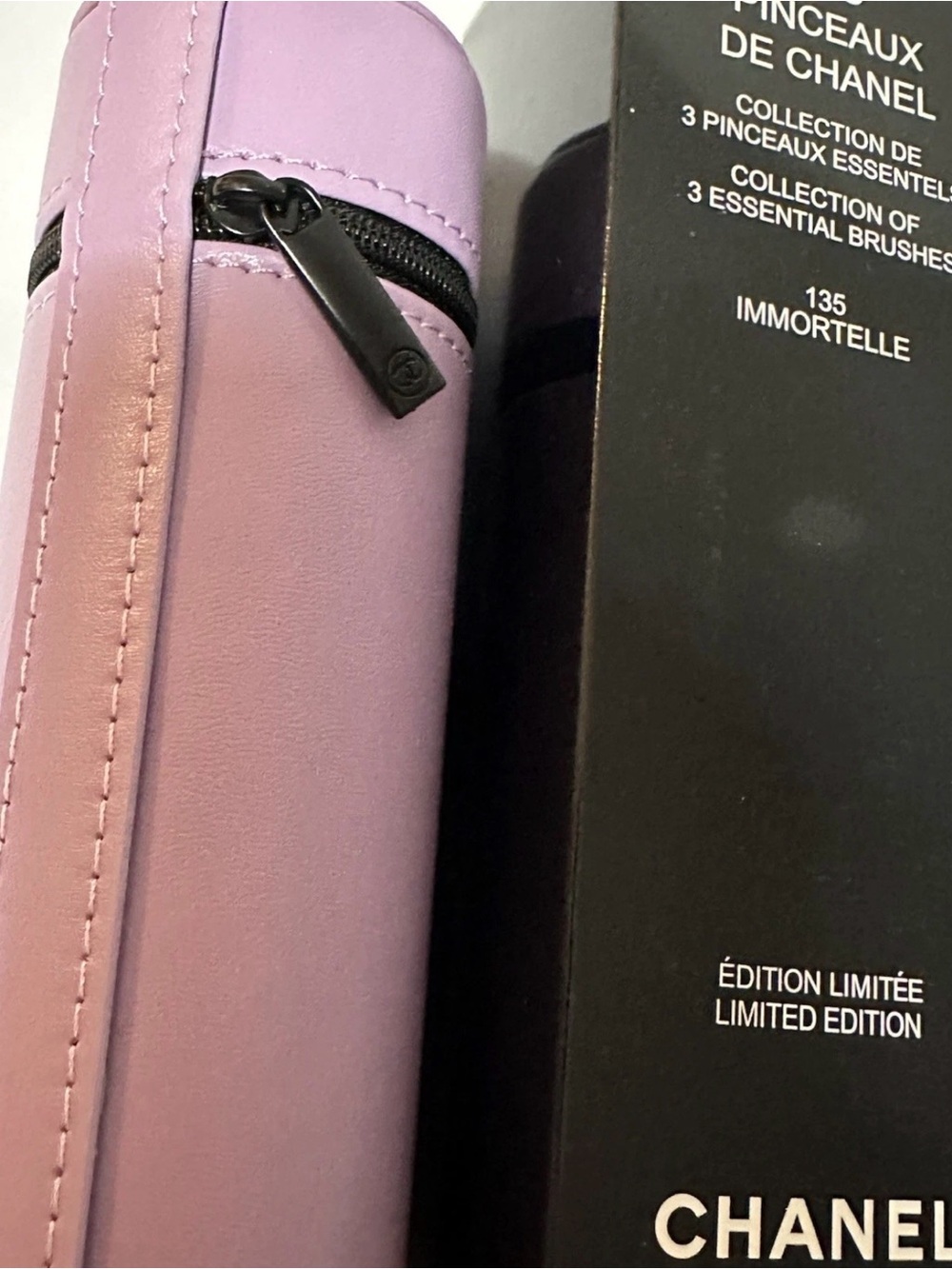 CHANEL BEAUTY - 135 Immortelle Les Pinceaux de Chanel Collection & Mirror💜💜💜 - Picture 4 of 8